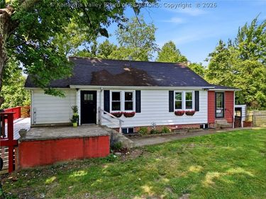 1754 2nd Street, Milton, WV 25541