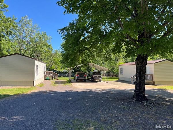 722 East Daniels St , Piedmont, MO 63957