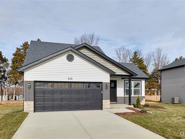 28728 Woodland Heights Drive , Warrenton, MO 63383