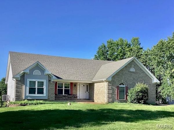 215 Candlewick Drive , Pacific, MO 63069
