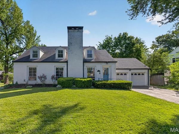 59 Middlesex Drive , St Louis, MO 63144