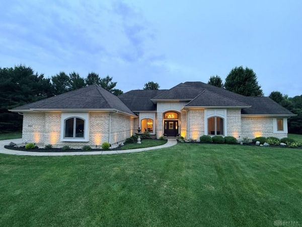 2811 River Edge Circle, Sugarcreek Township, OH 45370