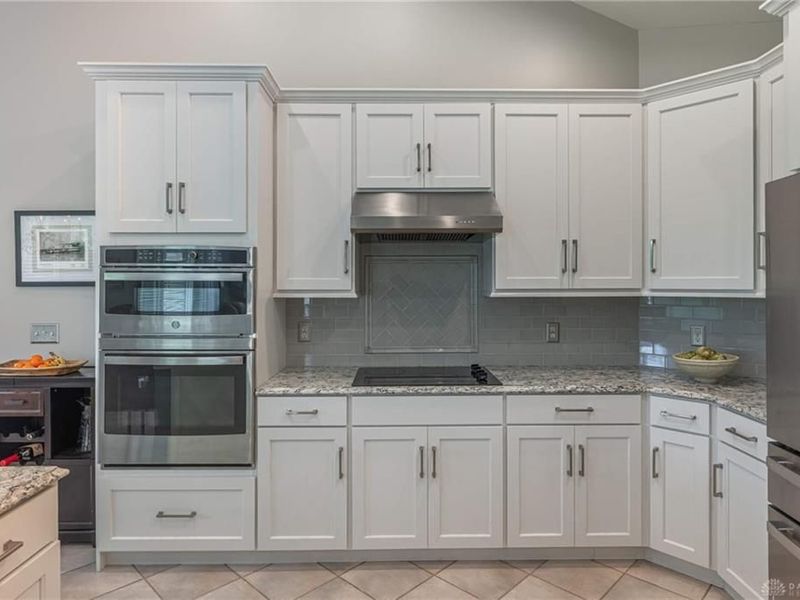2811 River Edge Circle, Sugarcreek Township, OH 45370 Photo 14