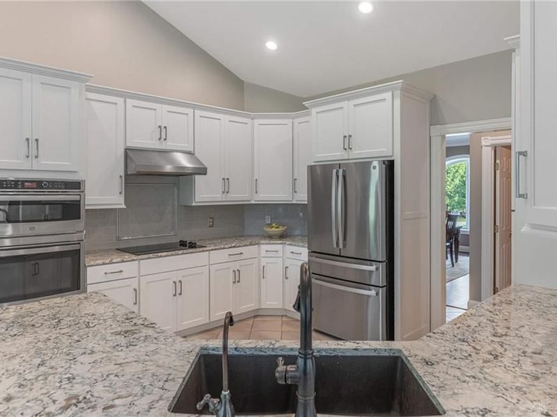 2811 River Edge Circle, Sugarcreek Township, OH 45370 Photo 15