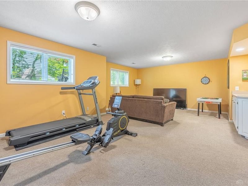 2811 River Edge Circle, Sugarcreek Township, OH 45370 Photo 41