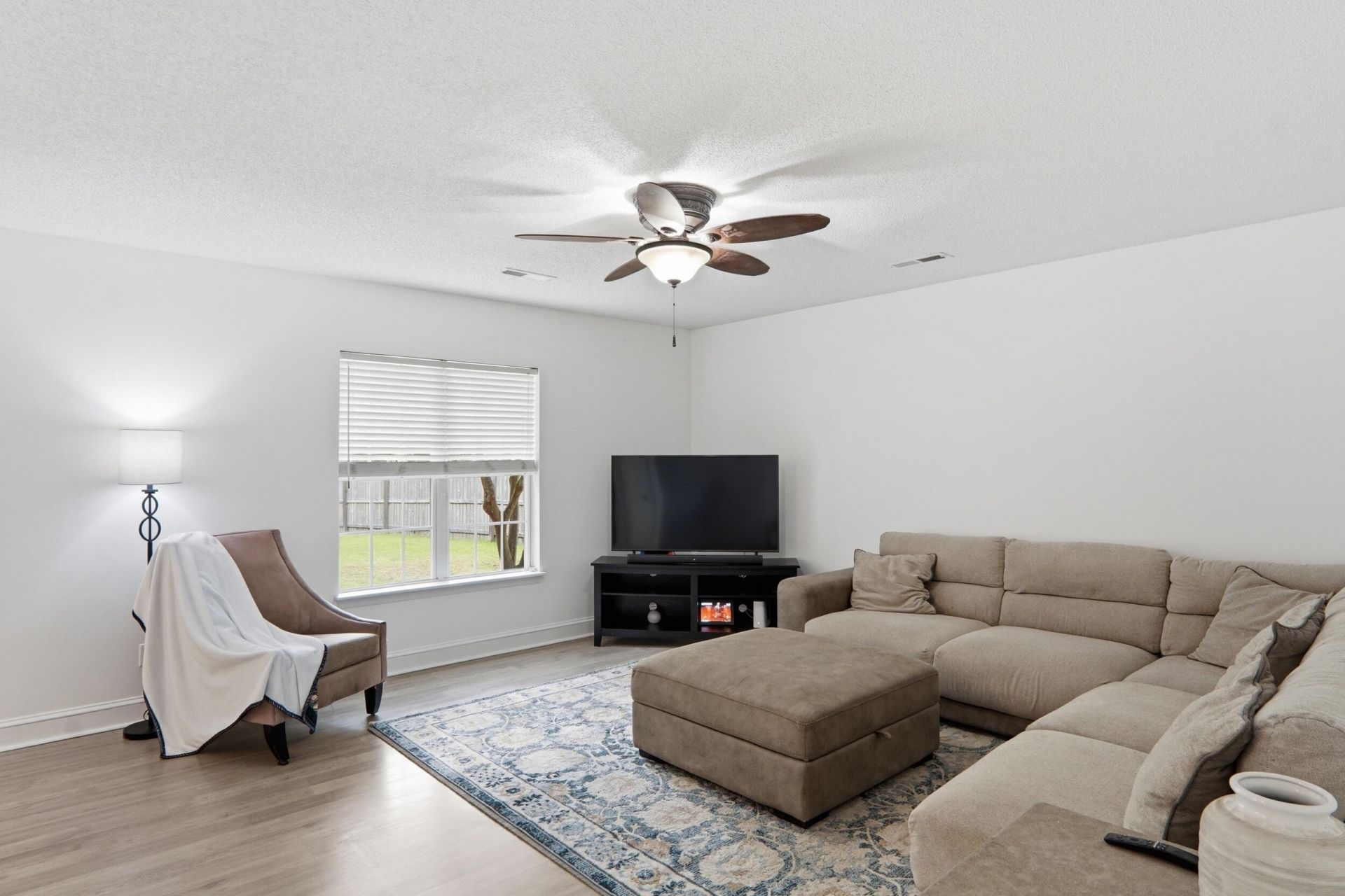 5220 Carlisle Court Photo 8