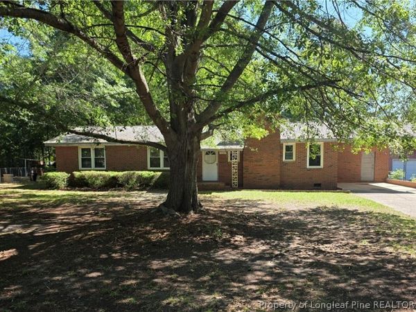 1427 Valencia Court, Fayetteville, NC 28303