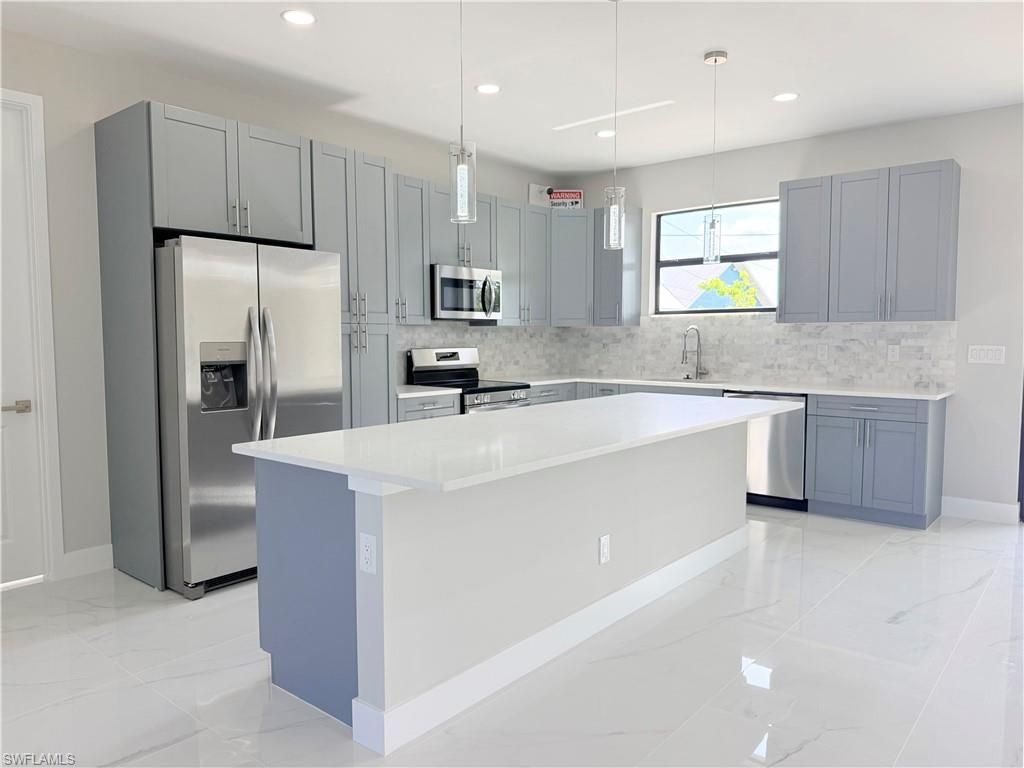 338 SW 28th Ave, Cape Coral, FL 33991 Photo