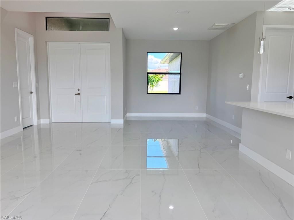 338 SW 28th Ave, Cape Coral, FL 33991 Photo
