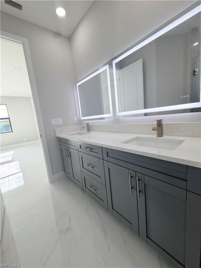 338 SW 28th Ave, Cape Coral, FL 33991 Photo