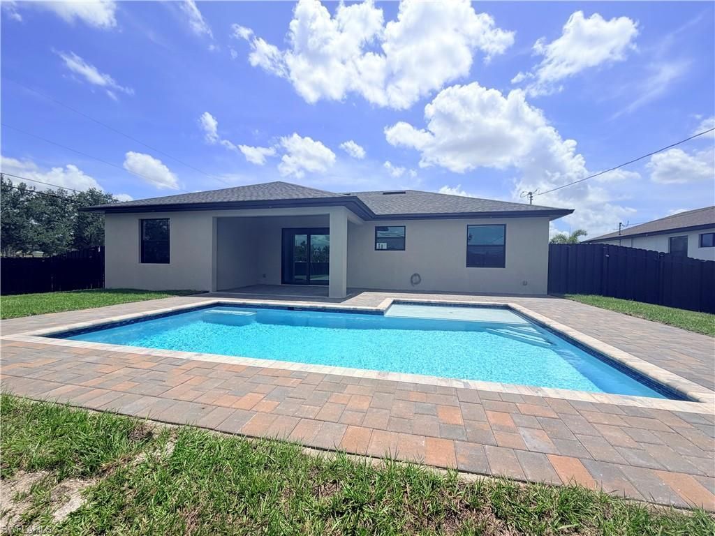 338 SW 28th Ave, Cape Coral, FL 33991 Photo