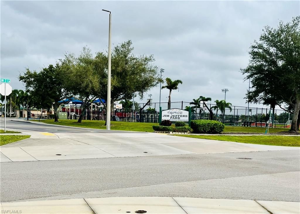 338 SW 28th Ave, Cape Coral, FL 33991 Photo