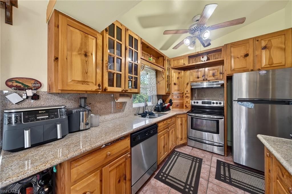1017 NW 15th St, Cape Coral, FL 33993 Photo