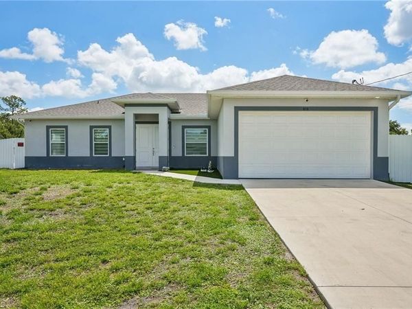 910 Richmond AVE N, LEHIGH ACRES, FL 33972