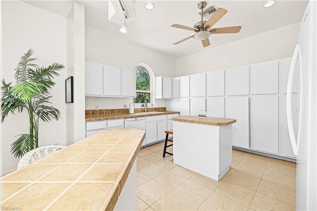14000 Clubhouse Dr, Bokeelia, FL 33922 Photo