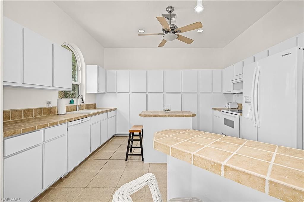 14000 Clubhouse Dr, Bokeelia, FL 33922 Photo