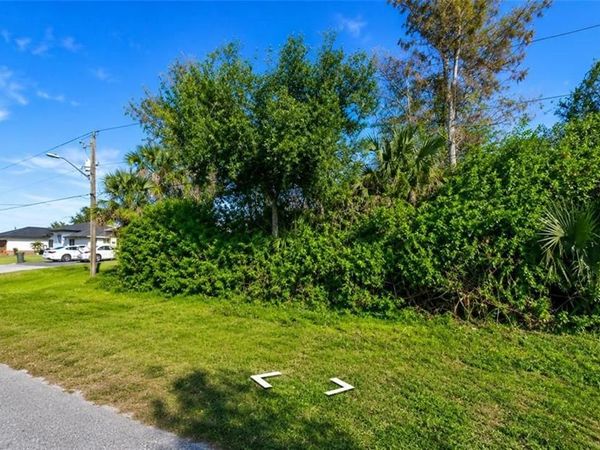 822 Alido AVE , LEHIGH ACRES, FL 33971