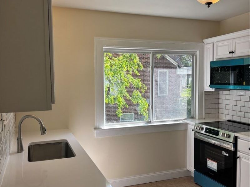 3906 Brookside Boulevard , Cleveland, OH 44111 Photo 10