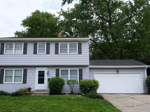 93 Sunrise Boulevard E, Mogadore, OH 44260