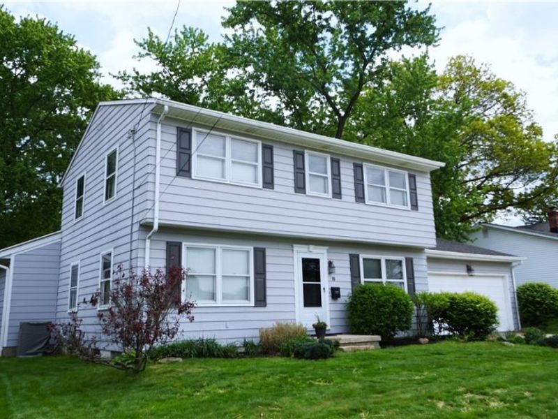93 Sunrise Boulevard E, Mogadore, OH 44260 Photo 2