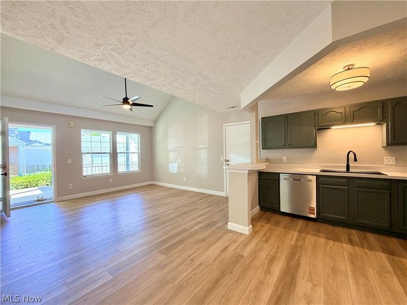 616 N Creek Drive, Painesville, OH 44077 Photo 3