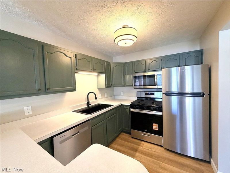 616 N Creek Drive, Painesville, OH 44077 Photo 5