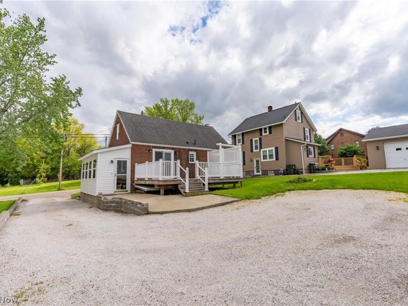 11727 Easton Street NE, Alliance, OH 44601 Photo 2