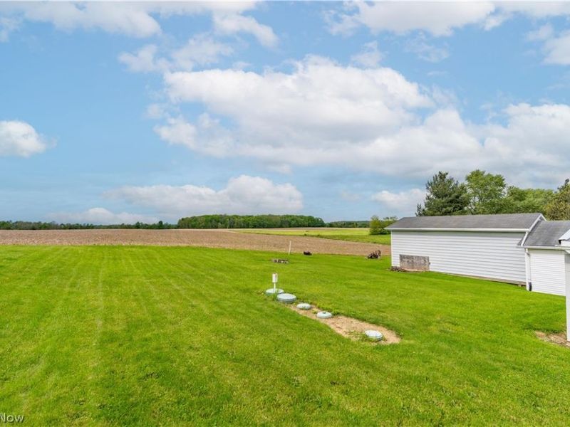 11727 Easton Street NE, Alliance, OH 44601 Photo 8