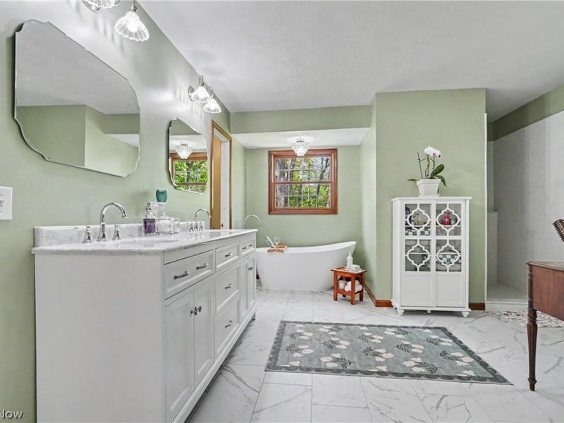 11003 Prouty, Concord Township, OH 44077 Photo 4