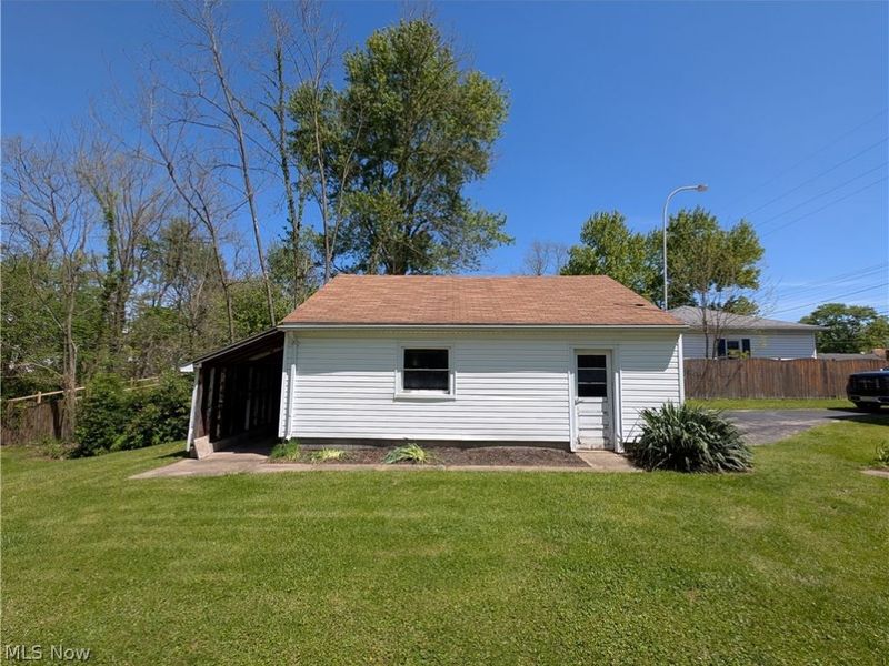 1106 Warren Road, Newton Falls, OH 44444 Photo 12