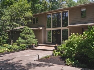 28726 Gates Mills Boulevard, Pepper Pike, OH 44124