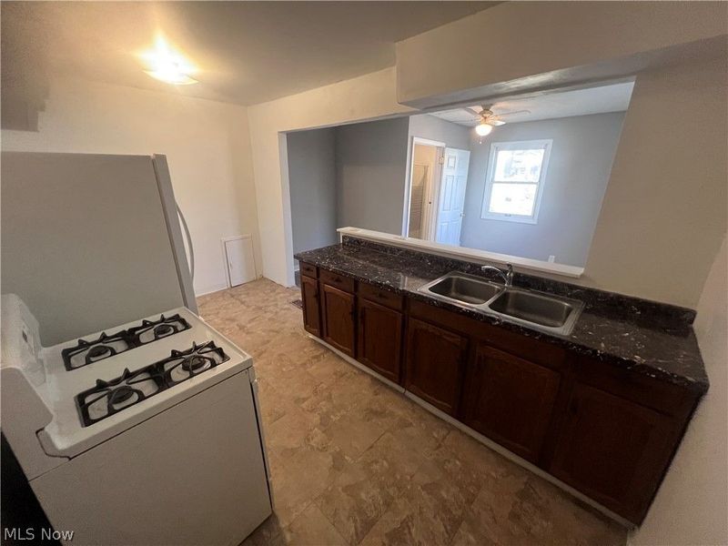 12218 Brooklawn Avenue, Cleveland, OH 44111 Photo 5