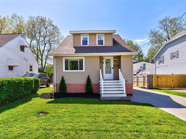 4664 Brookwood Drive , Brooklyn, OH 44144