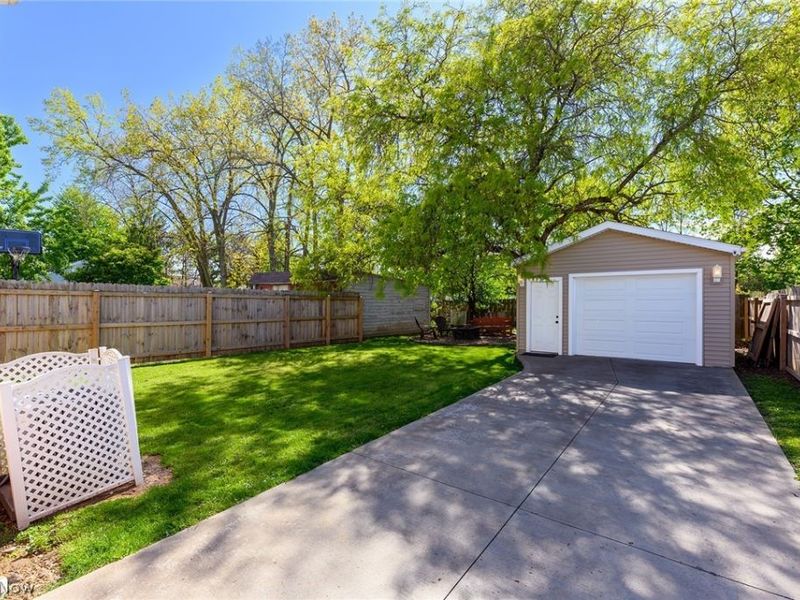 4664 Brookwood Drive, Brooklyn, OH 44144 Photo 24