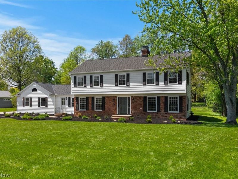 2560 Snowberry Lane, Pepper Pike, OH 44124 Photo 3