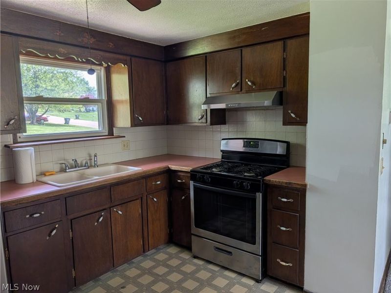 1223 Faircliff Street, Louisville, OH 44641 Photo 13