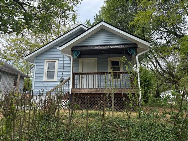 778 Ravenswood Street , Akron, OH 44306