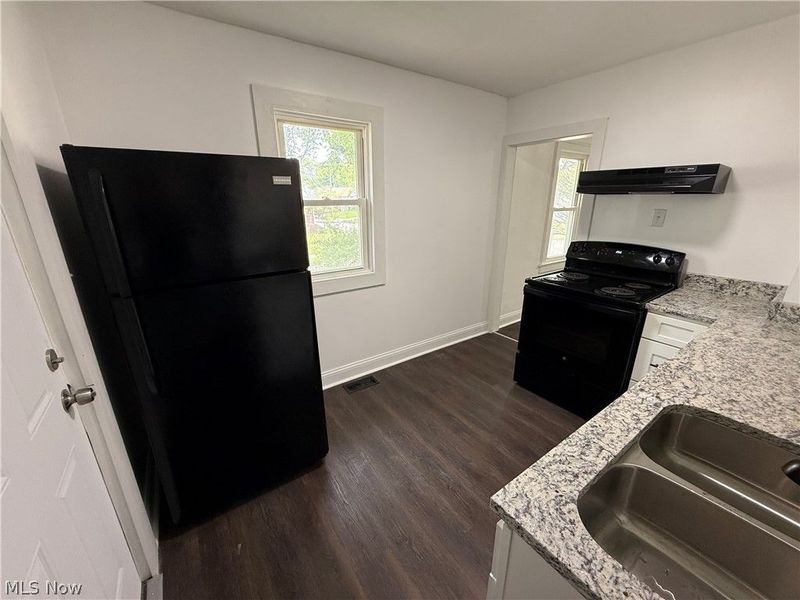 778 Ravenswood Street, Akron, OH 44306 Photo 6