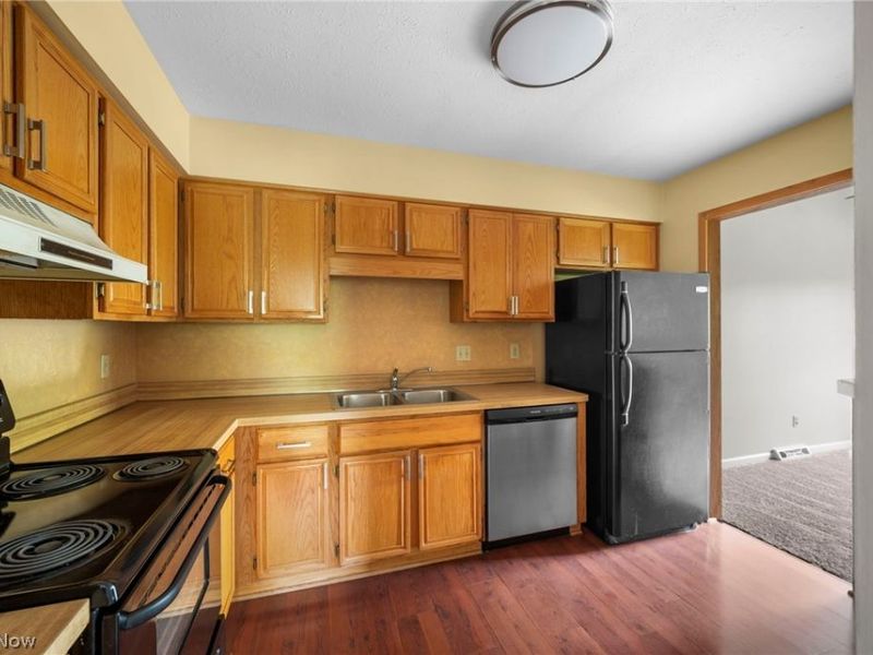 7153 N Jester Place, Unit A, Concord Township, OH 44077 Photo 6