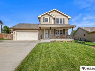 12427 S 218th Avenue , Gretna, NE 68028