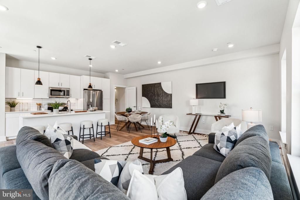 3205 N 35th Street, Unit 6, Philadelphia, PA 19129 Main Photo