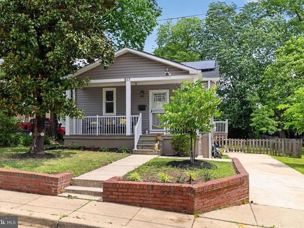 817 57TH PLACE , FAIRMOUNT HEIGHTS, MD 20743