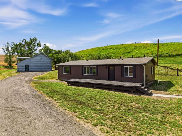2771 Rogers Rd, St. John, WA 99171