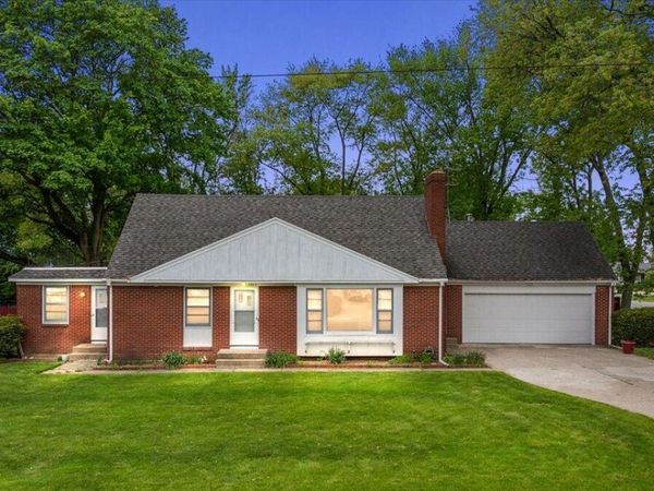3035 E Paris Avenue SE, Grand Rapids, MI 49512