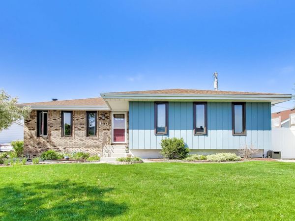 9444 Wildwood Drive, Highland, IN 46322