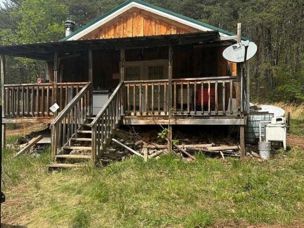 1038 Big Rock Rd, Pipestem, WV 25979