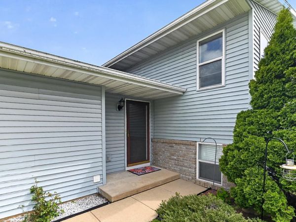 808A Clover Lane, Cottage Grove, WI 53527