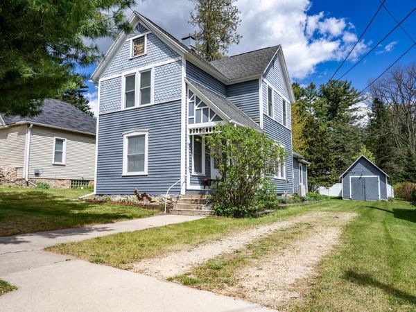 524 East Street, Wonewoc, WI 53968