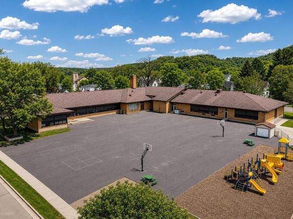 586 Main Street, Richland Center, WI 53581