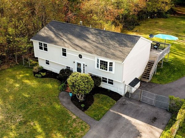 560 Auburn Street, Bridgewater, MA 02324